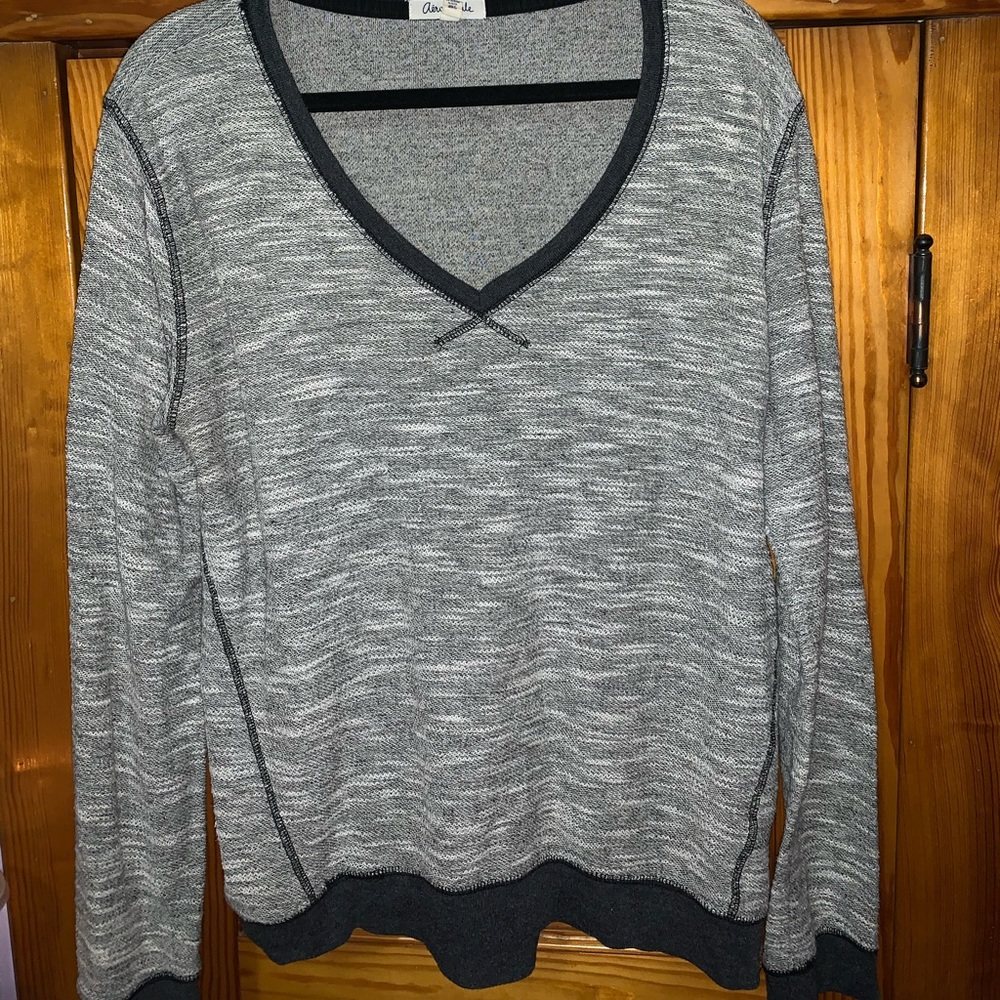 Aeropostale long sleeve knit T size L